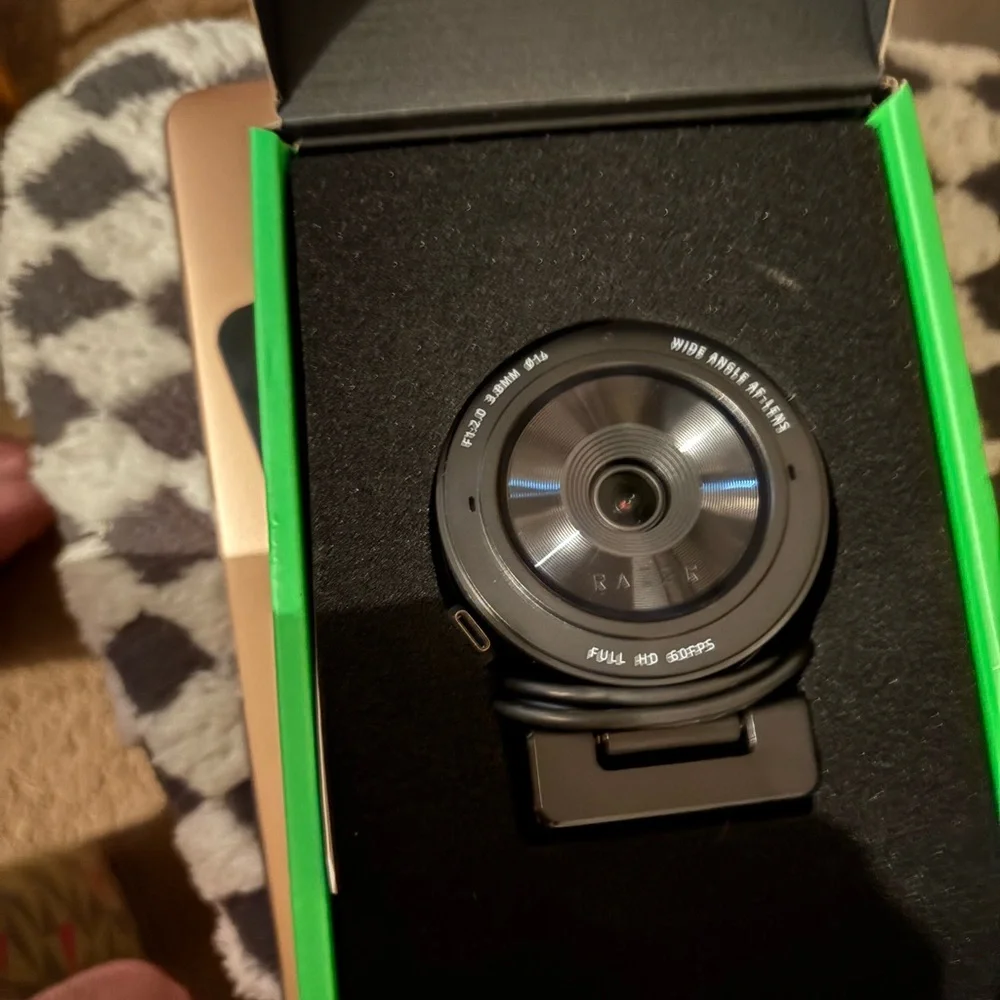 Razer Kiyo Pro Camera - Black and Green